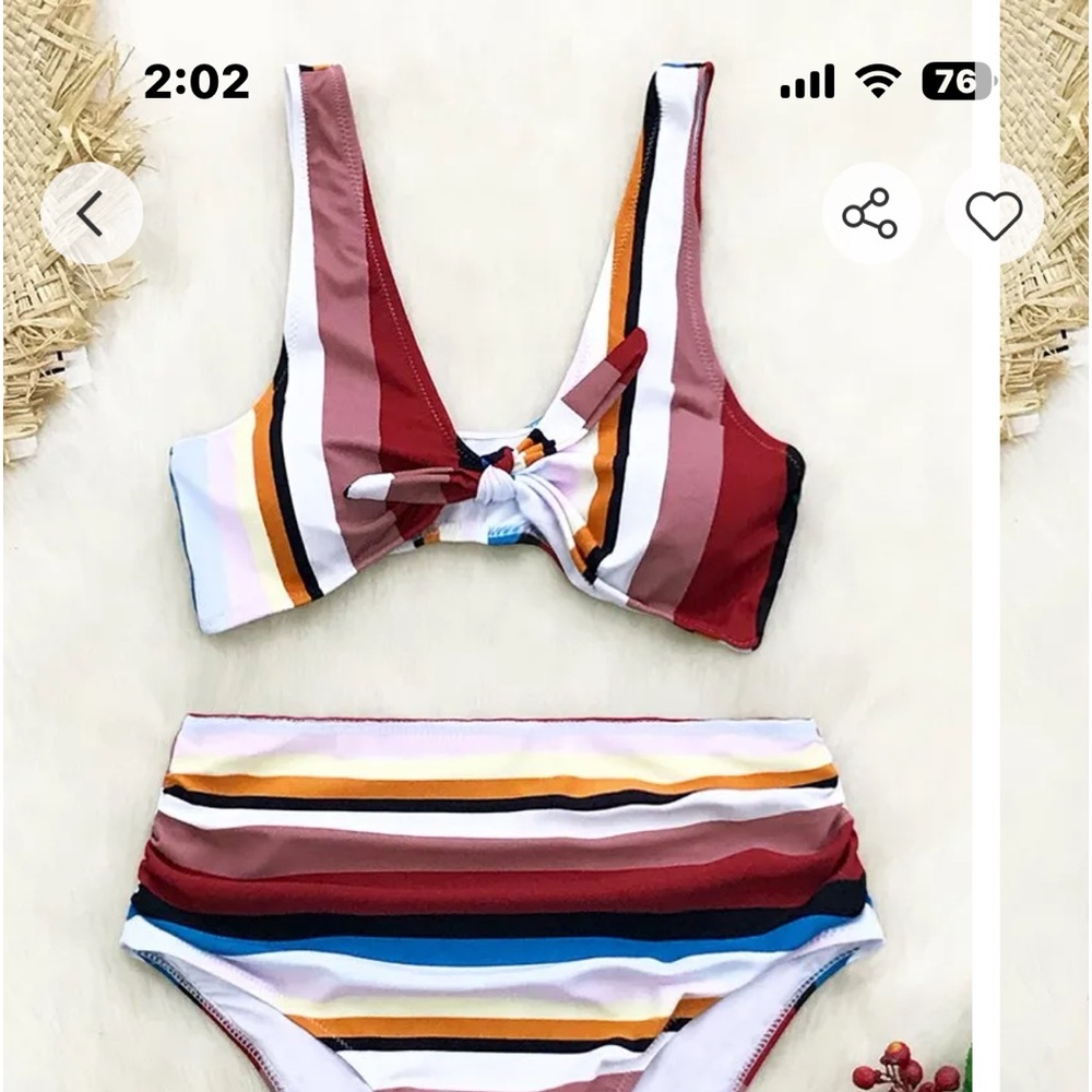 Women’s Cupshe bikini top - Picture 3 of 3